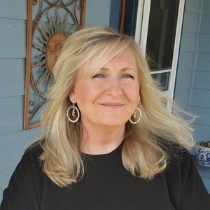 Meet your Posher, Jana